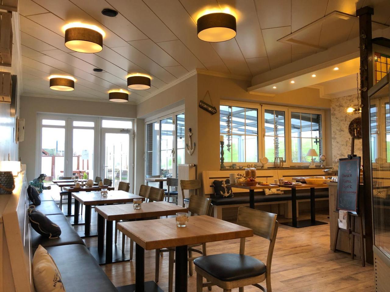 Hotel Garni HaWattn Dornumersiel Exteriör bild
